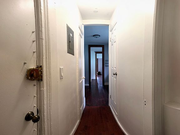 5th image of 217 E 83rd St APT 5B
