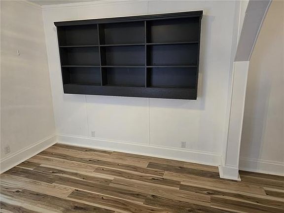 4th image of 1060 Avenue B Unit B
