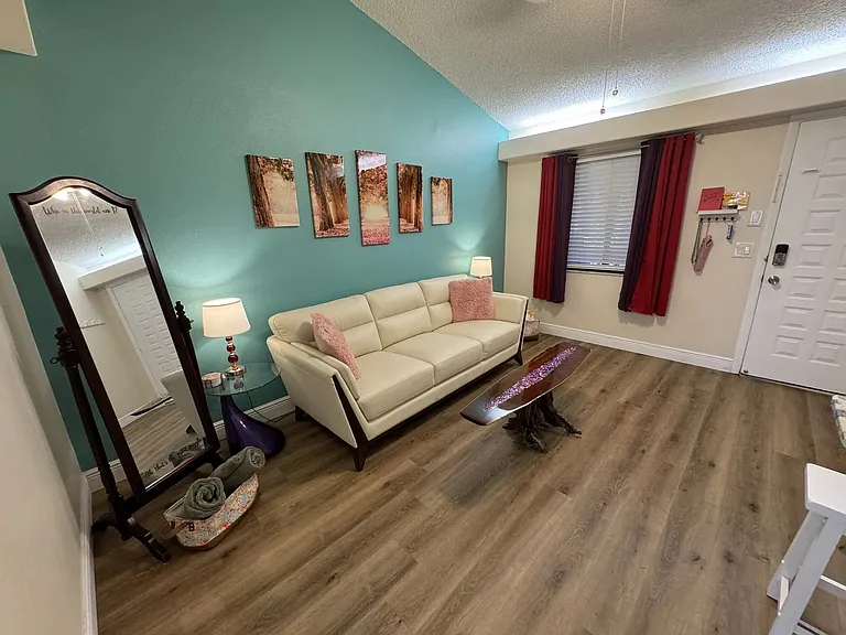 20865 Haulover Cv #D4 — Photo 4