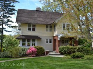 218 Heights Rd, Ridgewood, NJ 07450