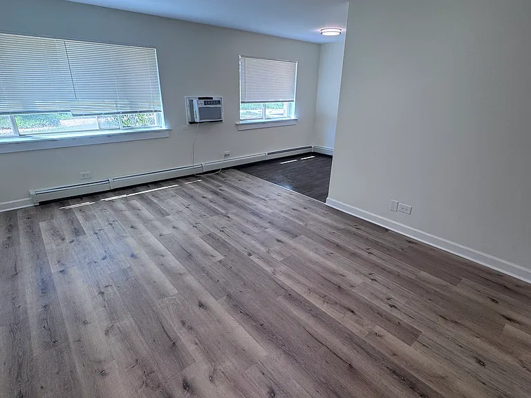 1135 N Boxwood Dr #G2 — Photo 1