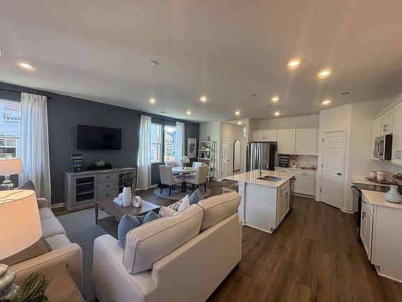 5th image of 2900 Suzanne Landon Dr #C6