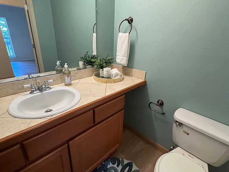 7604 Holiday Blvd — Photo 7