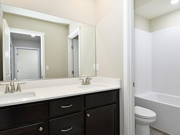 5th image of 7105 NE 154th St