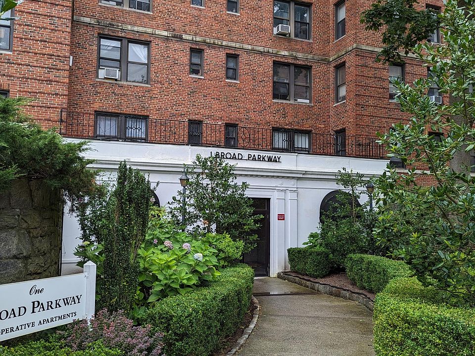 1st image of 1 Broad Park Way APT 2B