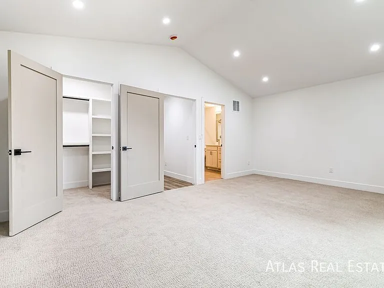 2742 W 2nd Ave — Photo 8