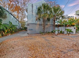 24 Strawberry Ln APT B, Charleston, SC 29403