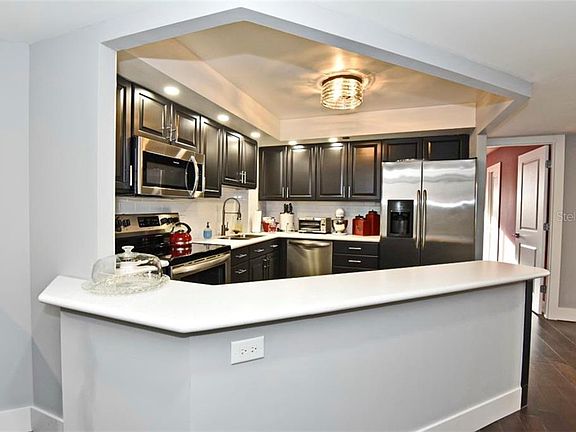 4th image of 400 E Colonial Dr APT 504