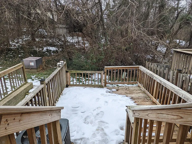 829 Gallows Ct — Photo 35