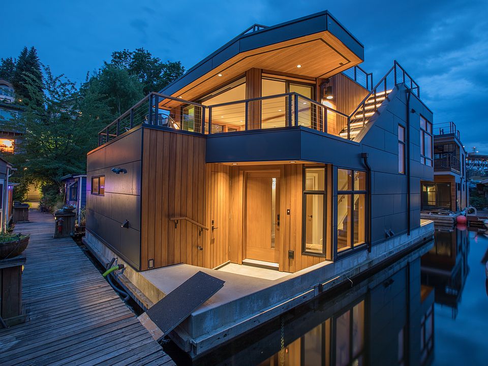 1st image of 3146 Portage Bay Pl E