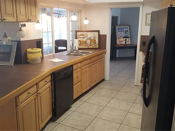 3rd image of 1401 66th Ave S