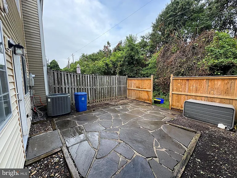 5585 Hecate Ct — Photo 30