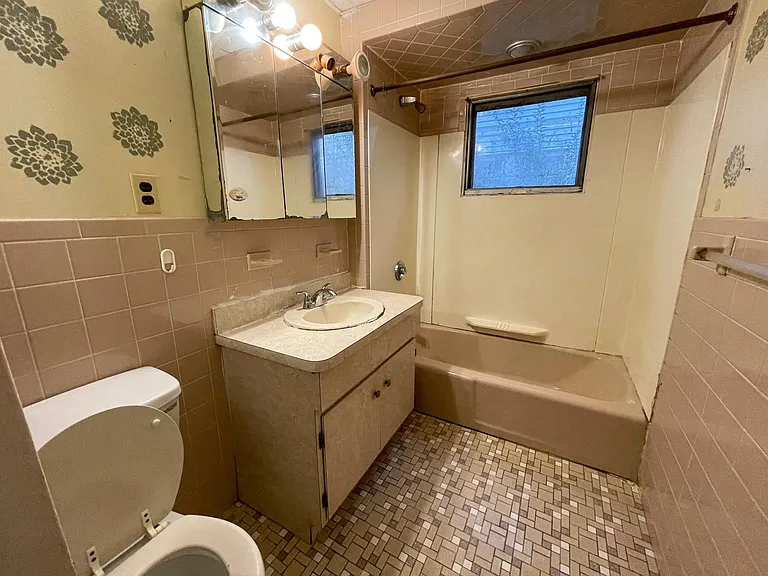 105 Bowdoin St #1 — Photo 11
