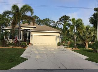 302 Sweetwater Dr, Rotonda West, FL 33947