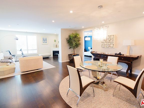 3rd image of 637 S Fairfax Ave APT 304