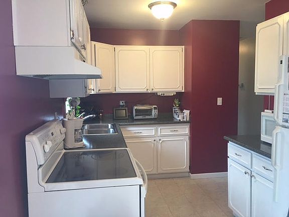 5th image of 2637 La Forest Ave