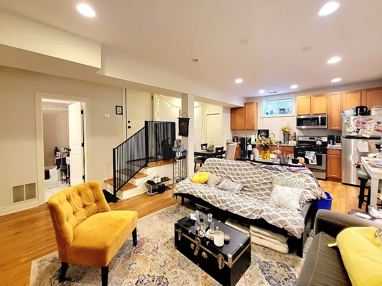 3400 North Southport Avenue — Photo 1