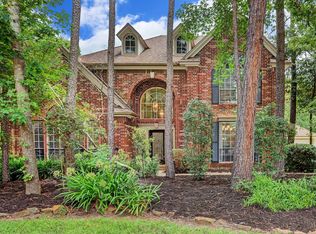 22 Lost Pond Cir, Spring, TX 77381