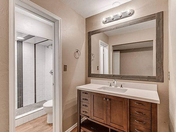 3rd image of 1707 E Lindsey St APT 3