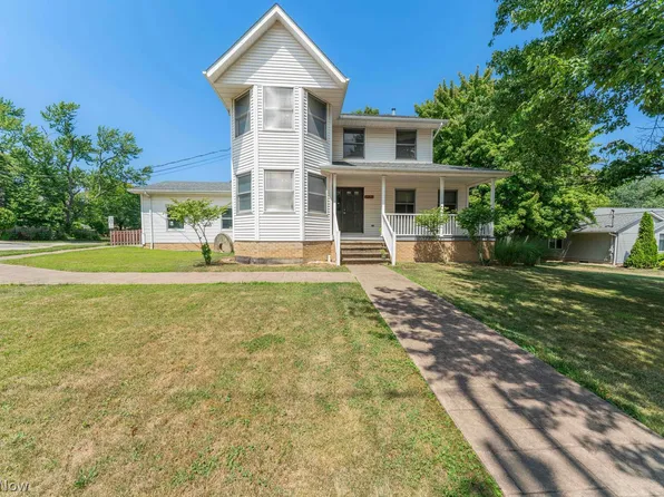 3175 Chestnut Rd, Independence, OH 44131