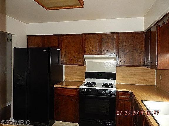 3rd image of 302 Blackhawk Dr