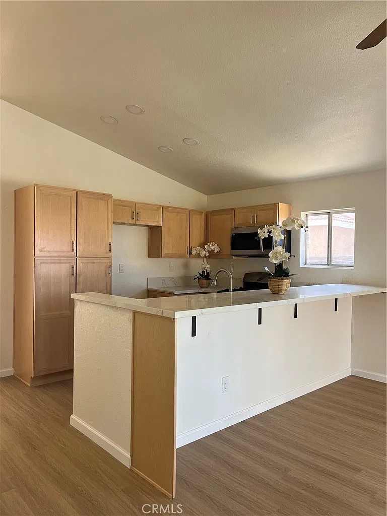 3 bed, 1516 sqft, $2,400 — Photo 4
