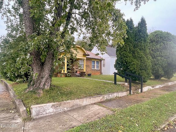 3rd image of 200 Oakland St