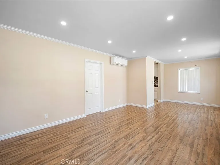 528 Ivy St — Photo 5