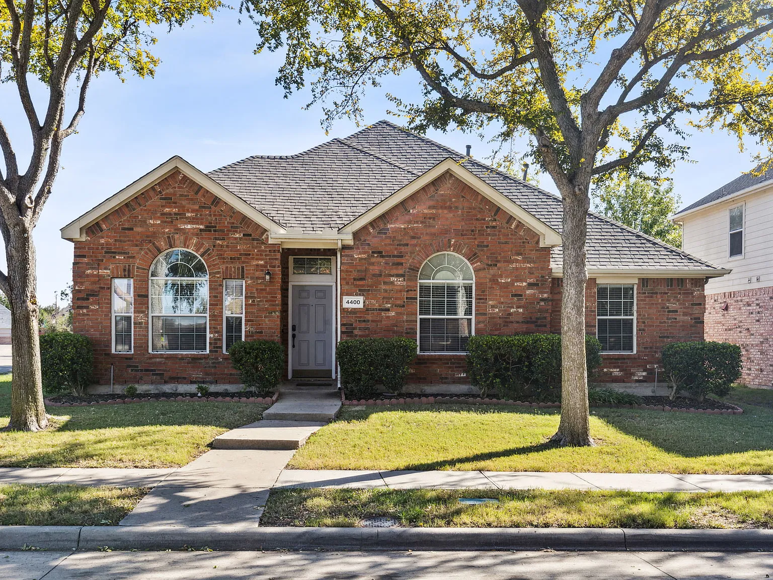 4 bed, 2250 sqft, $8,035 — Photo 1