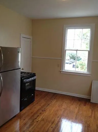 2669 Gladiolus St — Photo 3