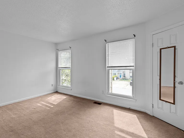 405 Falling Ln #1 — Photo 18