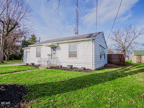 3rd image of 931 Hughes St