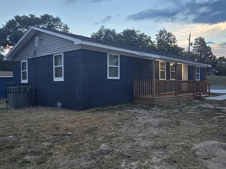 709 Patton Ave — Photo 1