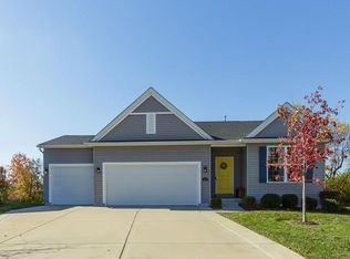412 Carini Ct, Saint Peters, MO 63376