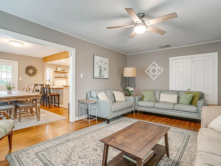 3619 Winston Rd — Photo 29