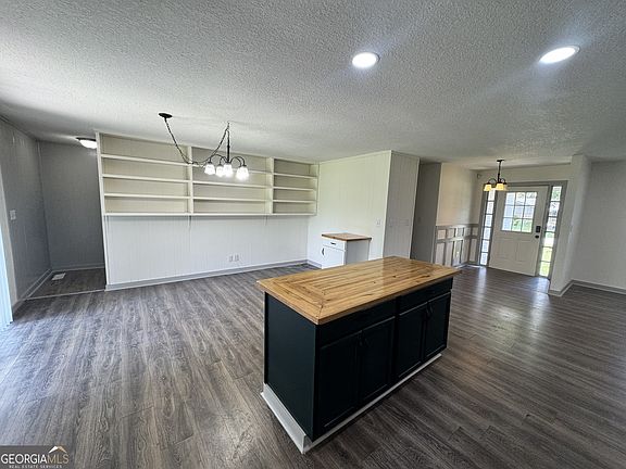 5th image of 53 San Louise Dr
