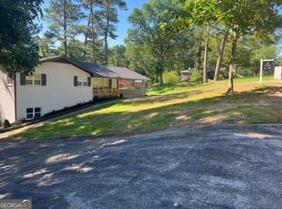 2432 Kelly Lake Dr, Decatur, GA 30032