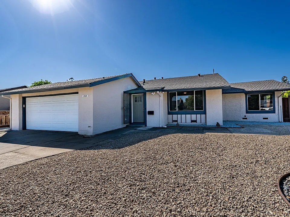 1525 Jasmine Way