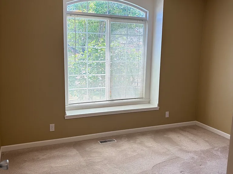 300 W Spicewood Dr — Photo 18