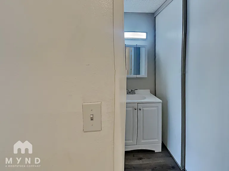 2421 Cypress St — Photo 12
