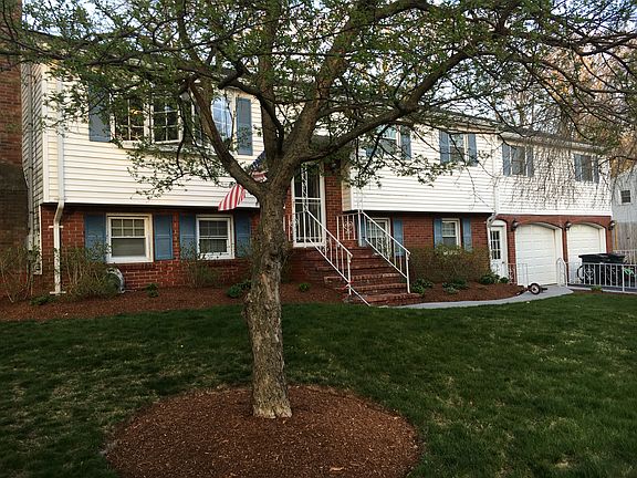 2nd image of 10 Dartmouth Dr