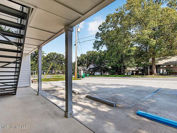 4th image of 776 Moanalua Way Unit 200