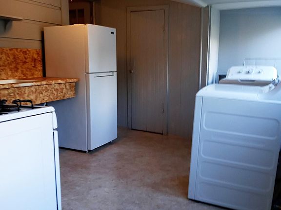 3rd image of 239 Edelen Ave #B