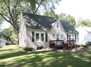 1221 Homecrest Ave, Kalamazoo, MI 49001