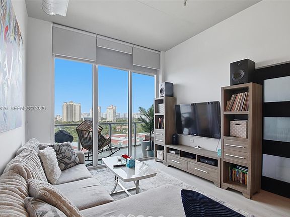 2nd image of 3029 NE 188th St APT 904