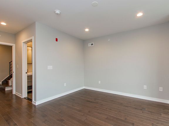 4th image of 908 S 21st St #B