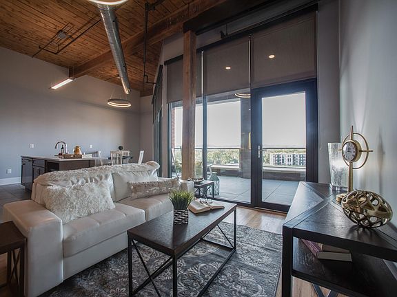 4th image of 255 River St #201