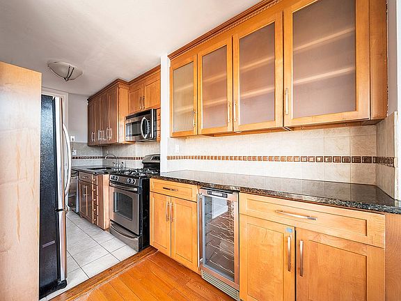 3rd image of 195 Willoughby Ave APT 1518