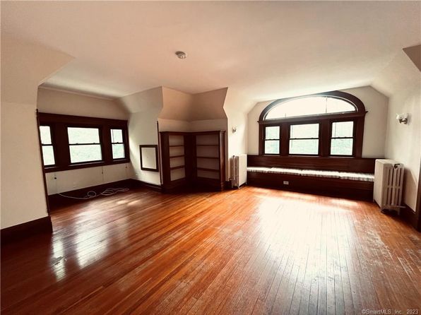 738 Whitney Ave APT 6