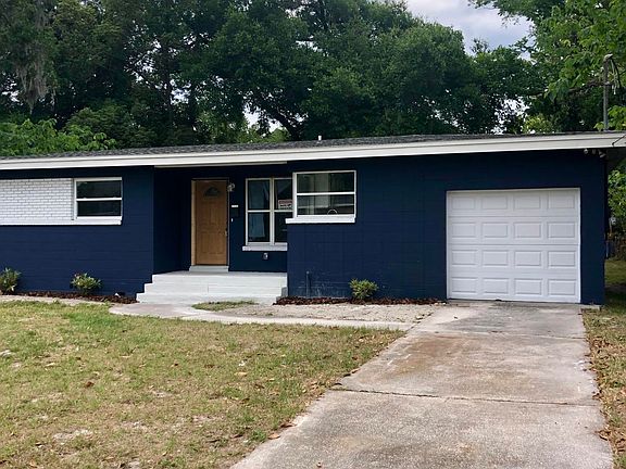 2nd image of 2923 Charme Dr